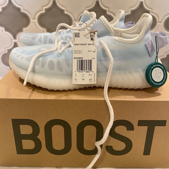 Brand new Yeezy purchased and authenticated by StockX.